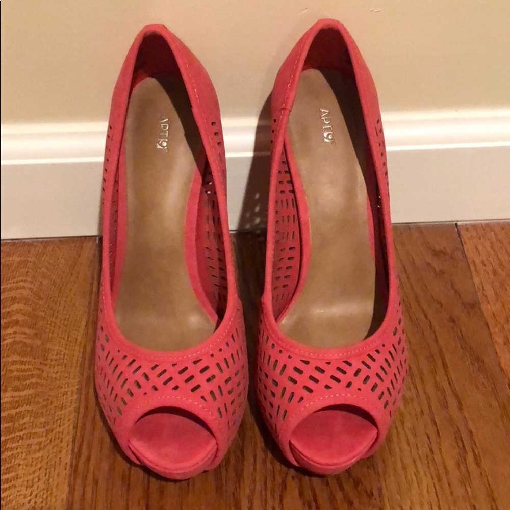 Coral heels 6.5